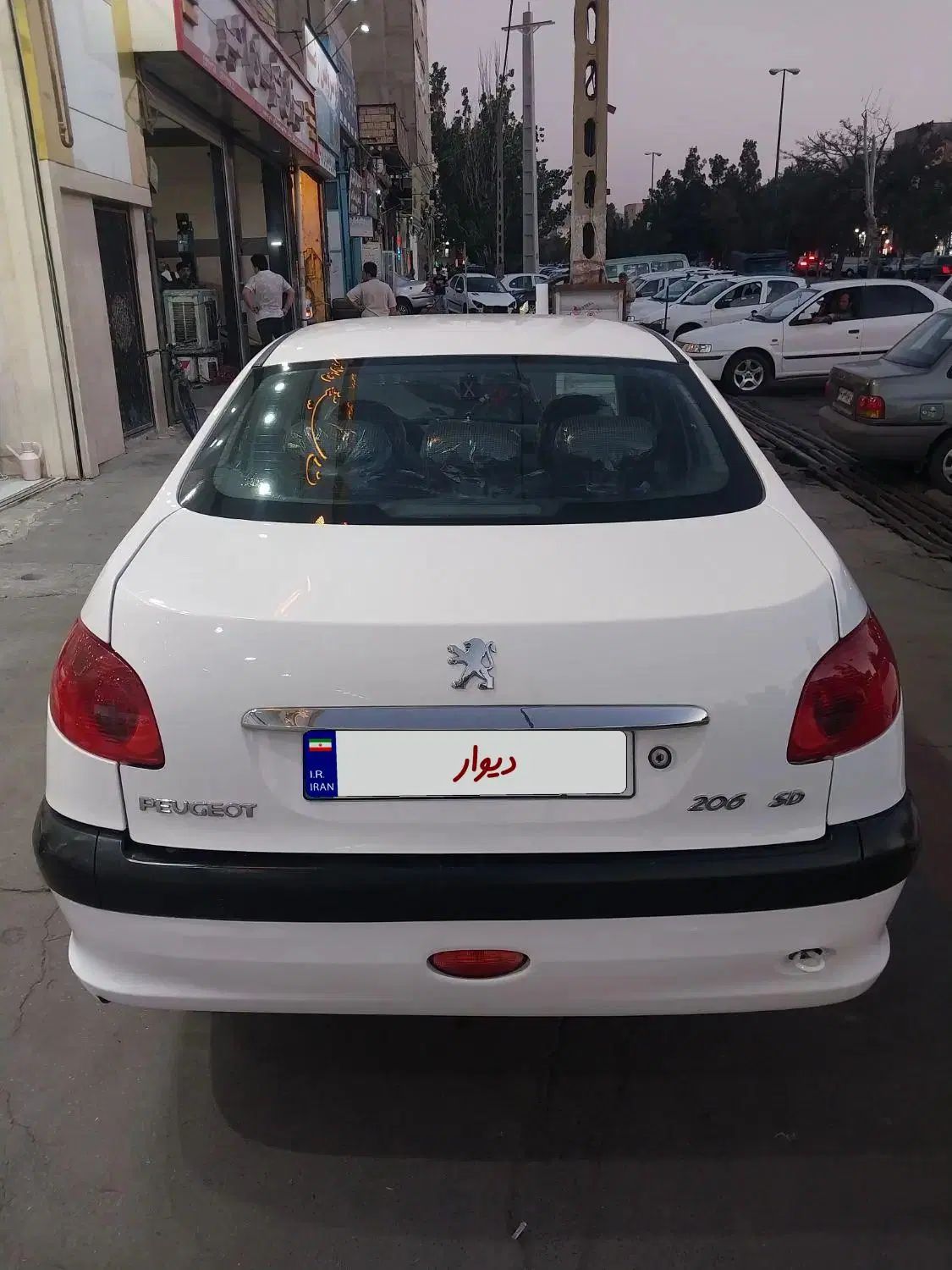 پژو ۲۰۶ صندوق دار v8 - 1397