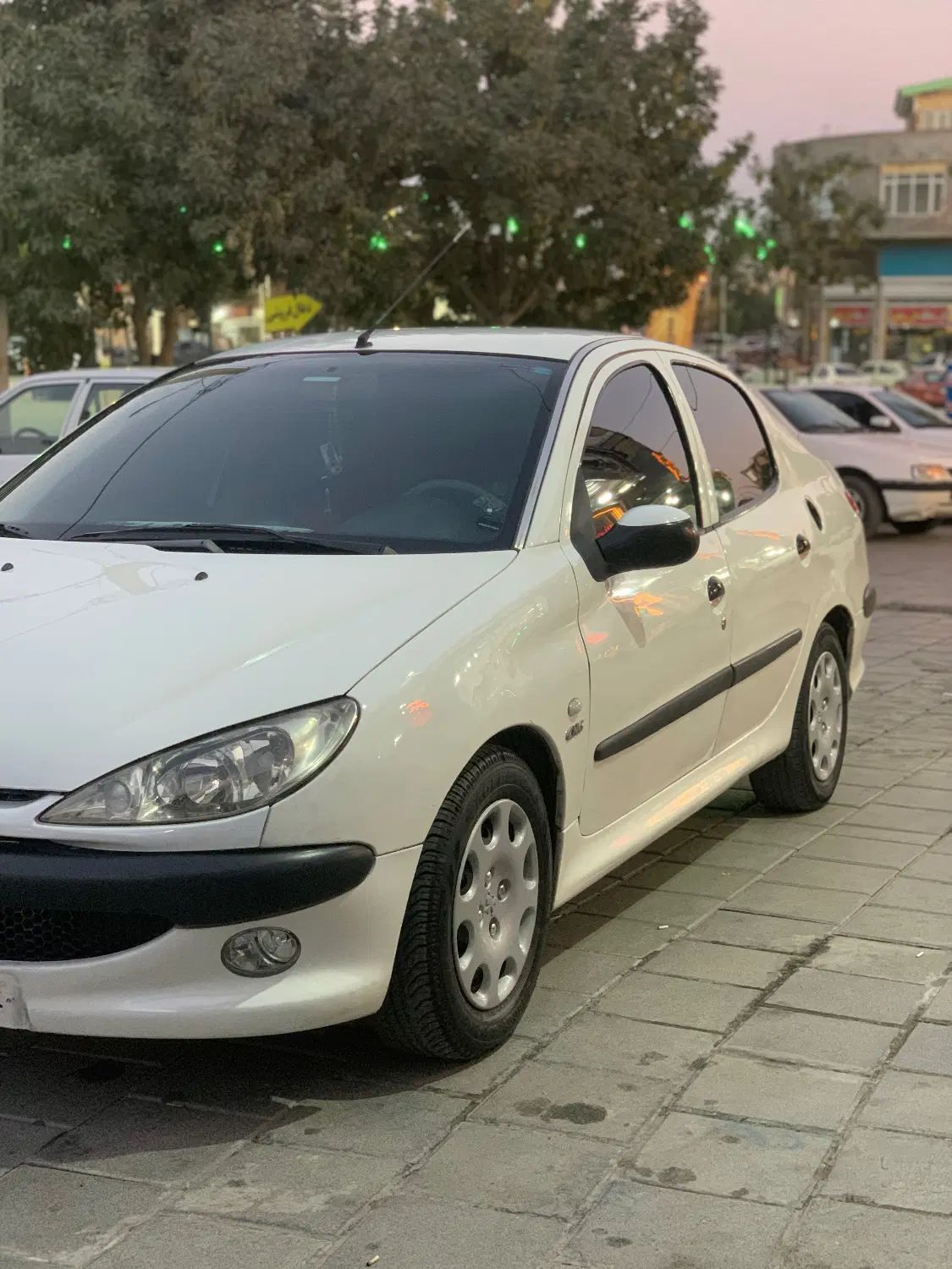 پژو ۲۰۶ صندوق دار v8 - 1388
