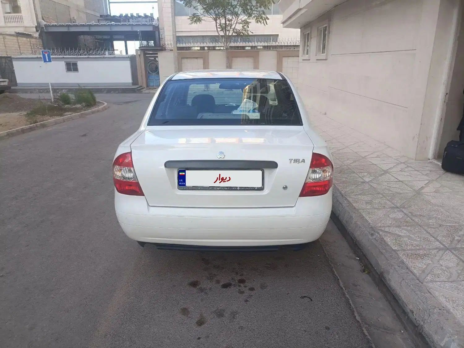 تیبا صندوق دار SX - 1401