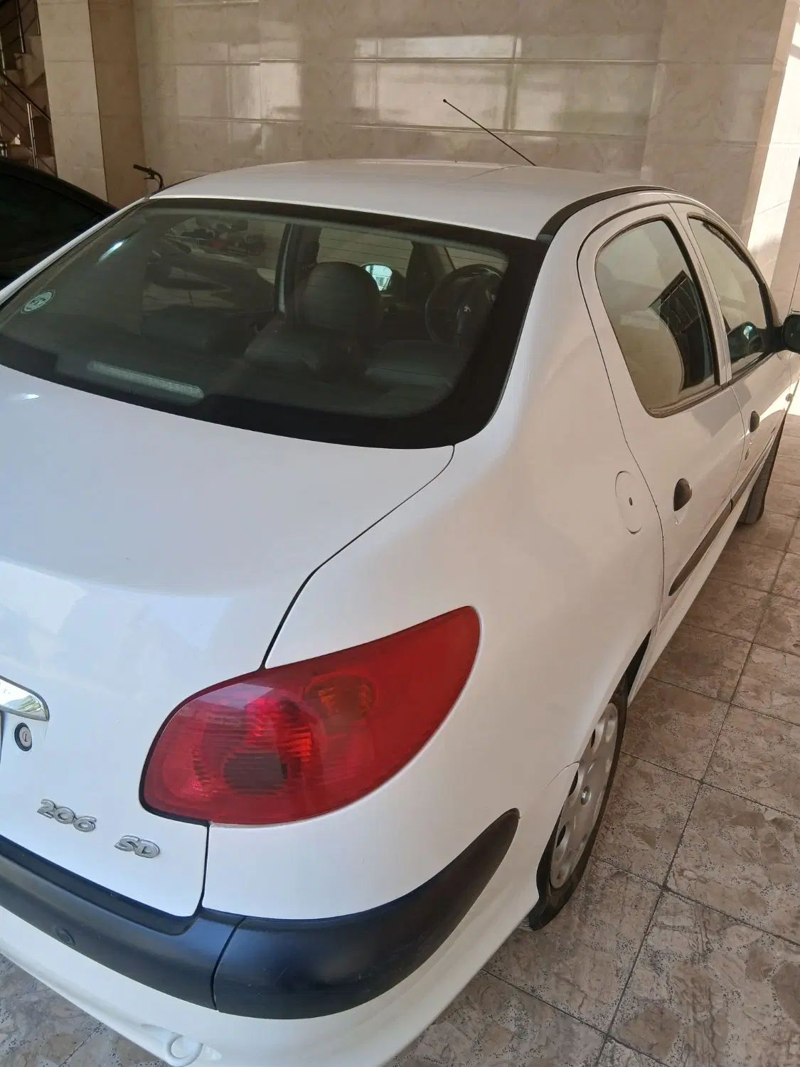 پژو ۲۰۶ صندوق دار v8 - 1397
