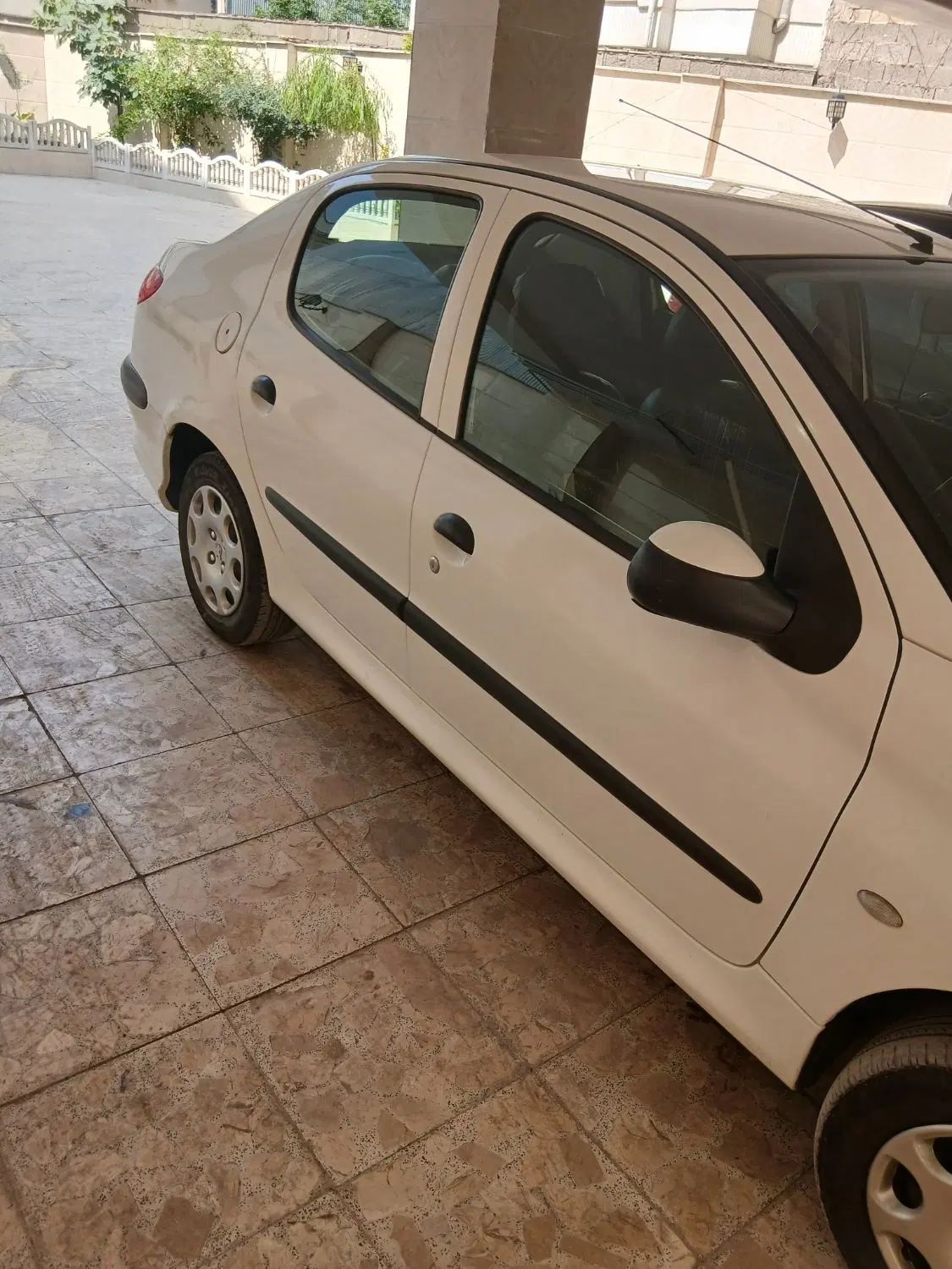 پژو ۲۰۶ صندوق دار v8 - 1397