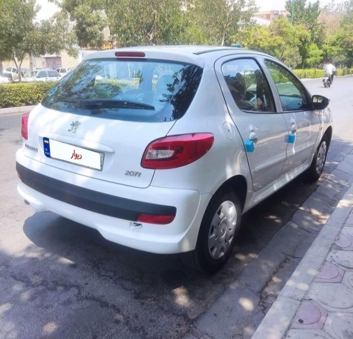 پژو 207 اتوماتیک TU5P - 1404