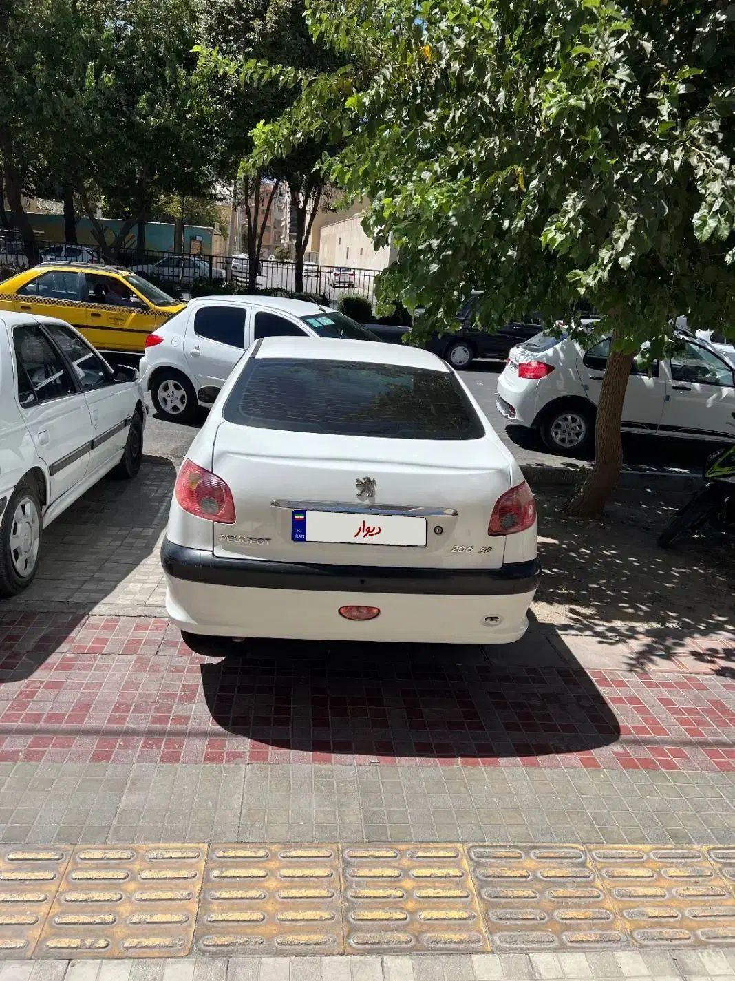 پژو ۲۰۶ صندوق دار v8 - 1389