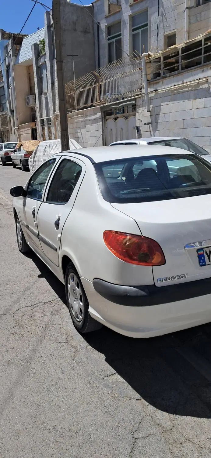 پژو ۲۰۶ صندوق دار v8 - 1388
