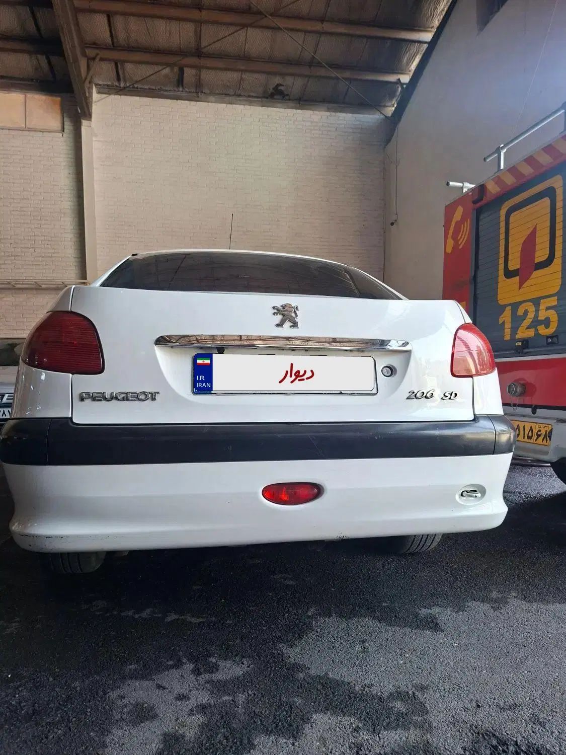 پژو ۲۰۶ صندوق دار v8 - 1390