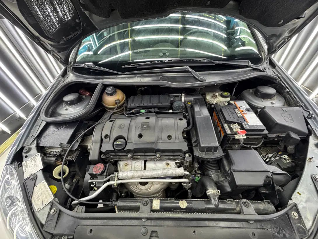پژو ۲۰۶ صندوق دار v8 - 1389