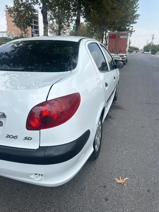 پژو ۲۰۶ صندوق دار v8 - 1397