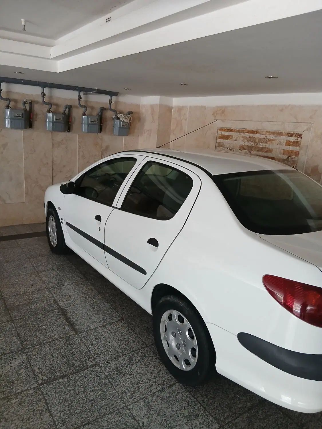 پژو ۲۰۶ صندوق دار v8 - 1398