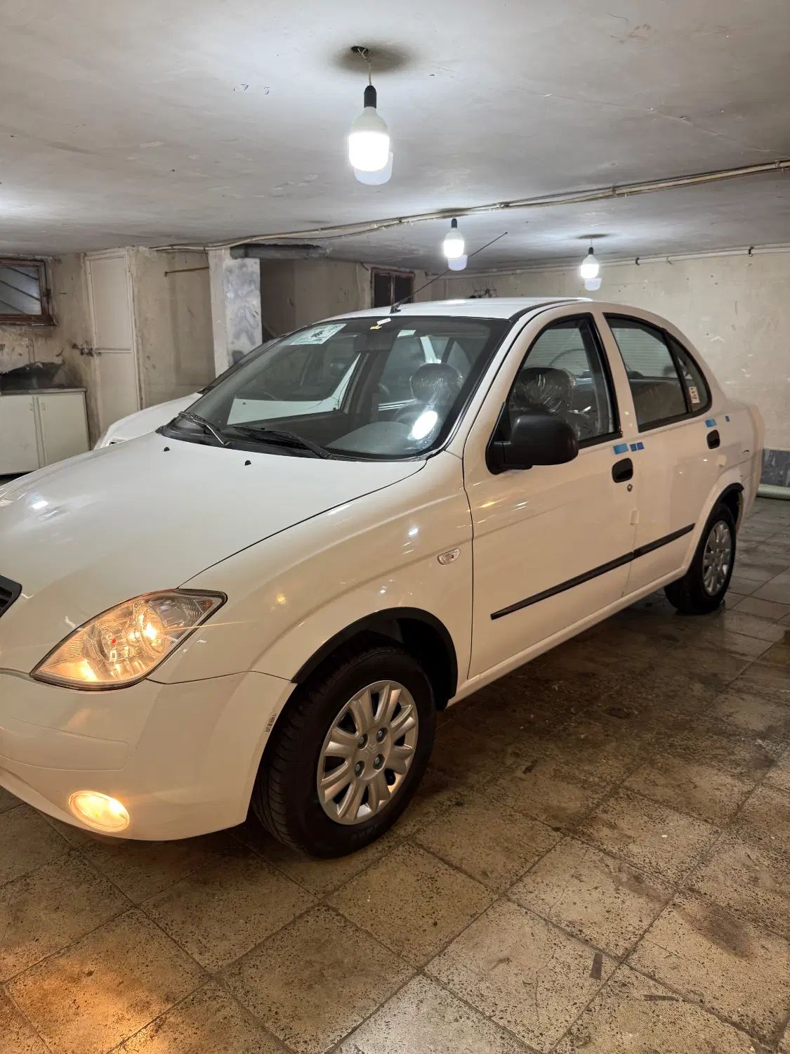 تیبا صندوق دار SX - 1396