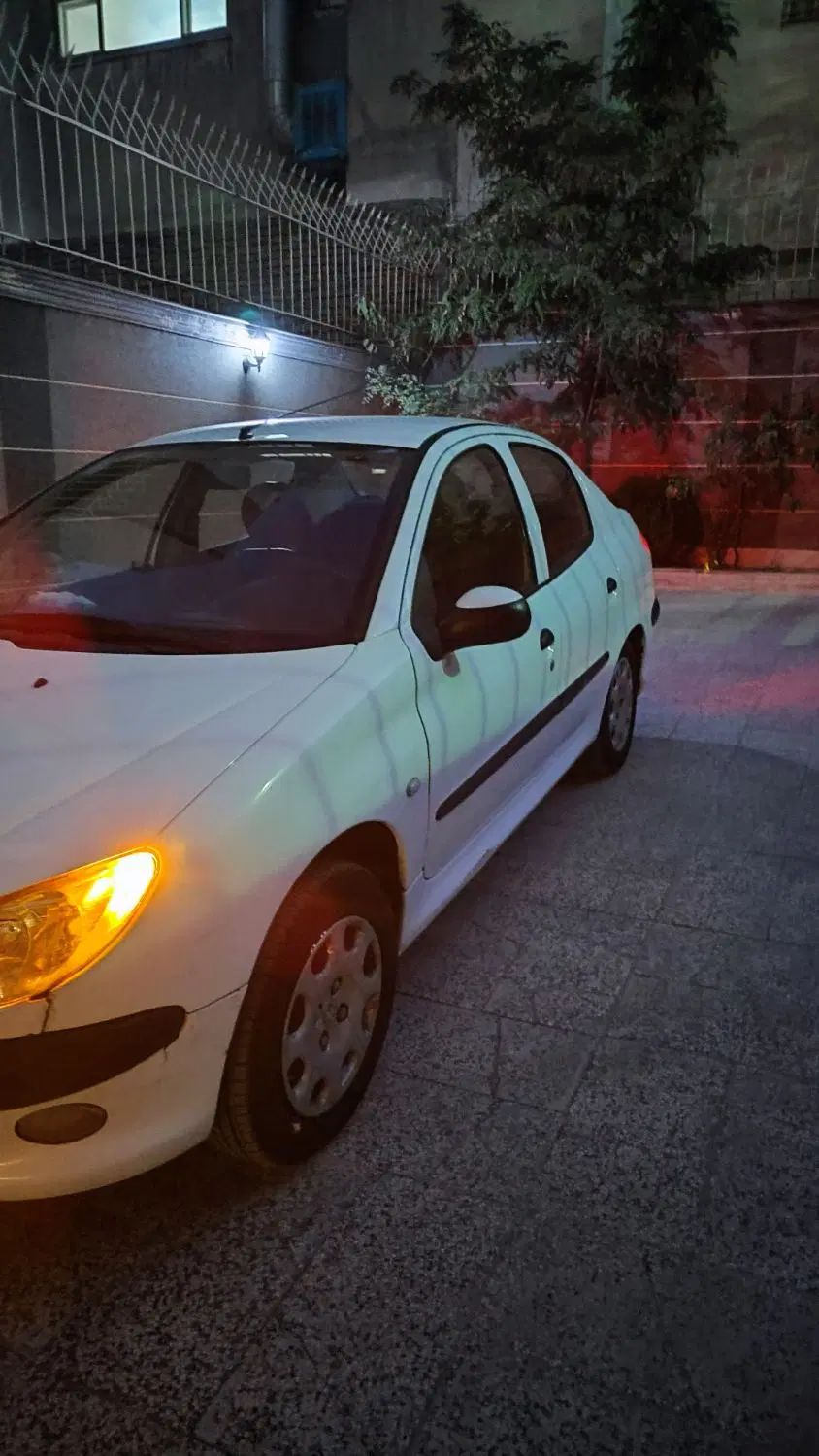 پژو ۲۰۶ صندوق دار v8 - 1393