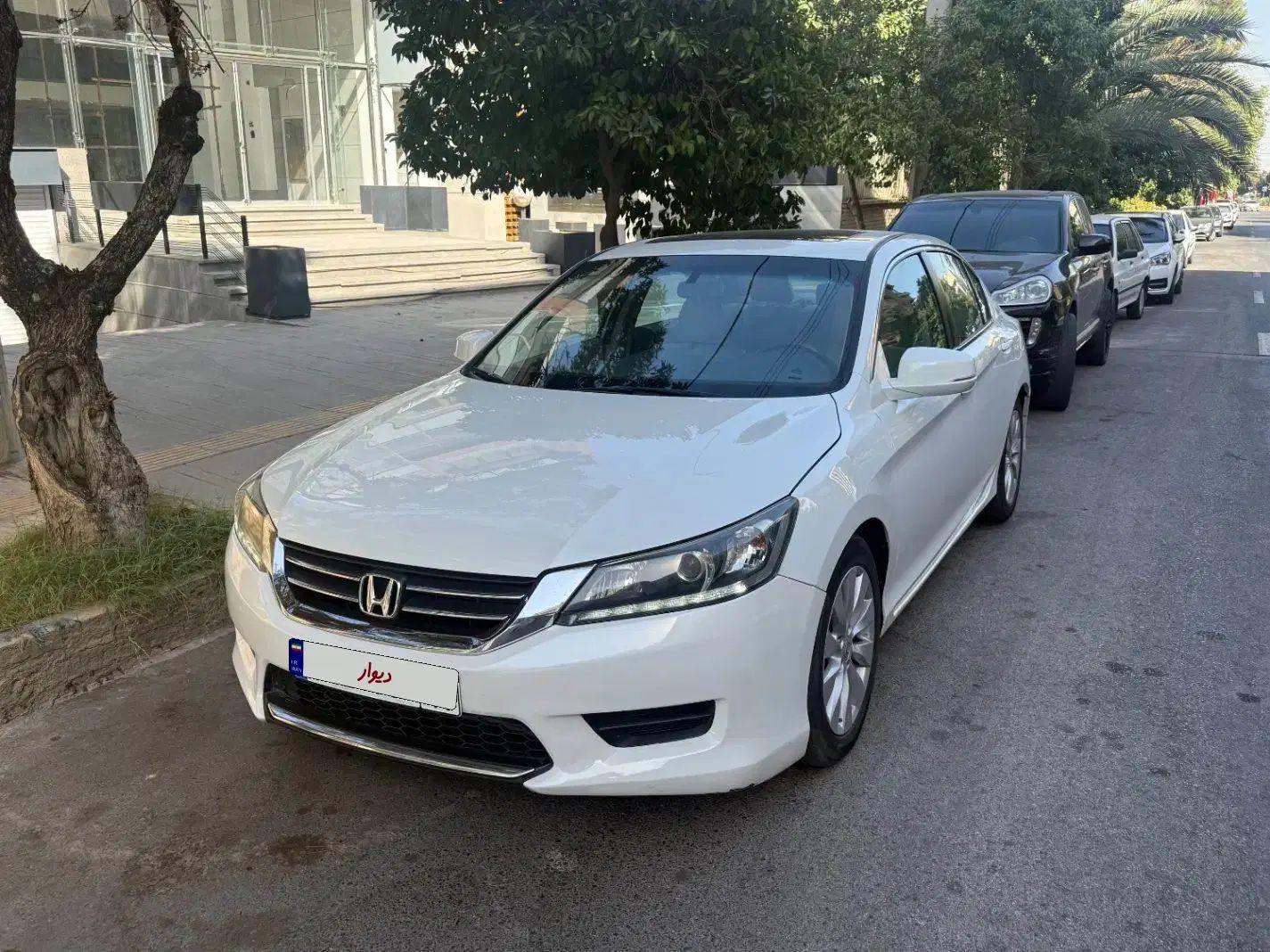 هوندا آکورد LX-B - 2013