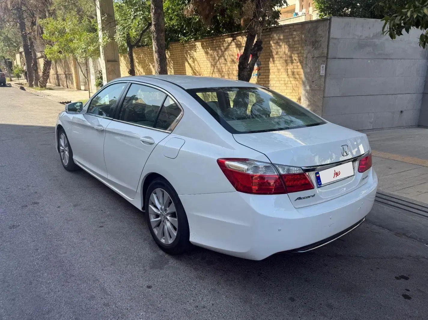 هوندا آکورد LX-B - 2013
