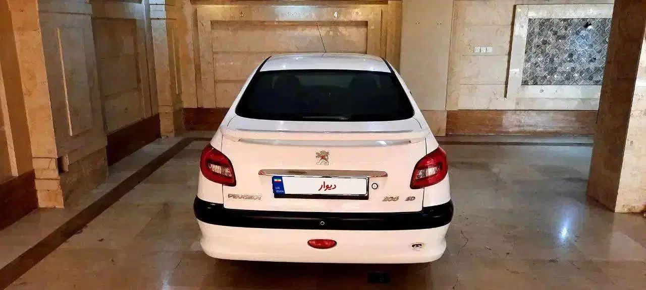 پژو ۲۰۶ صندوق دار v8 - 1396