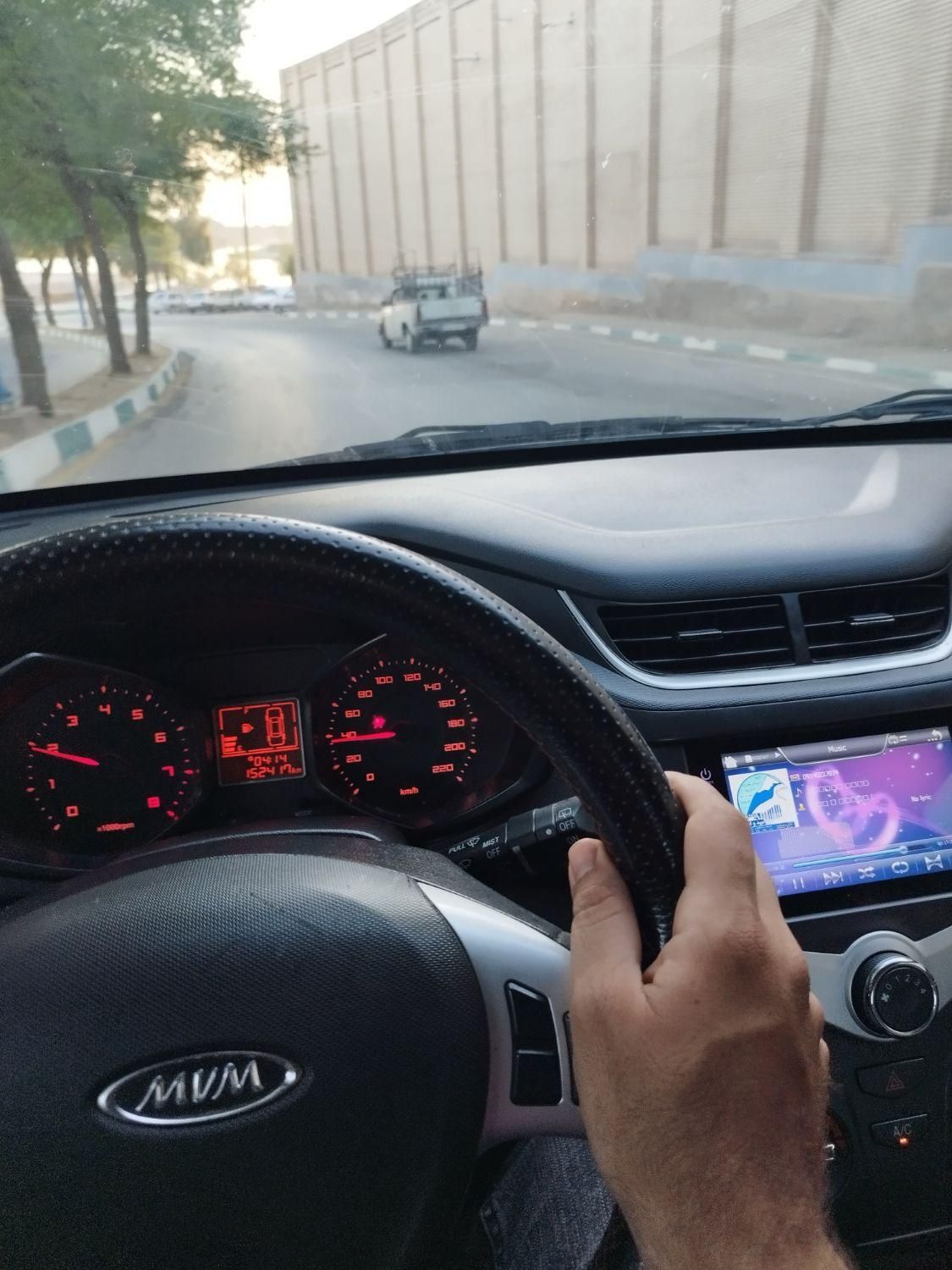 ام وی ام 315 هاچ بک اسپرت اکسلنت - 1396