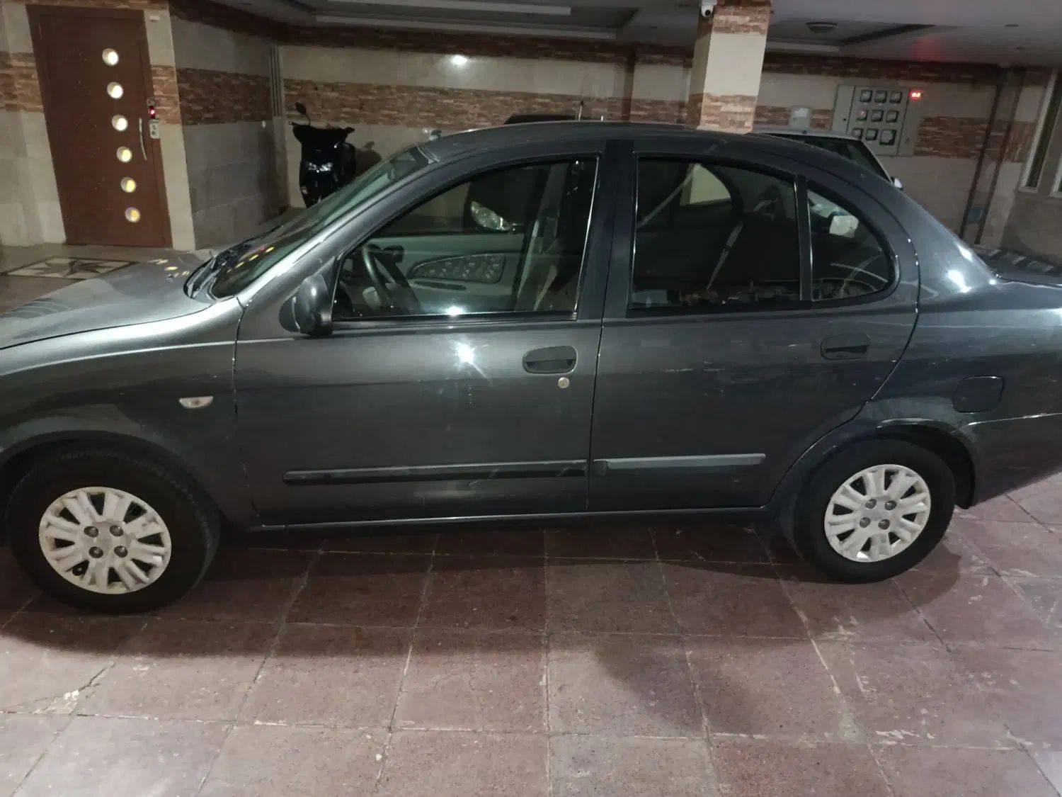تیبا صندوق دار SX - 1394