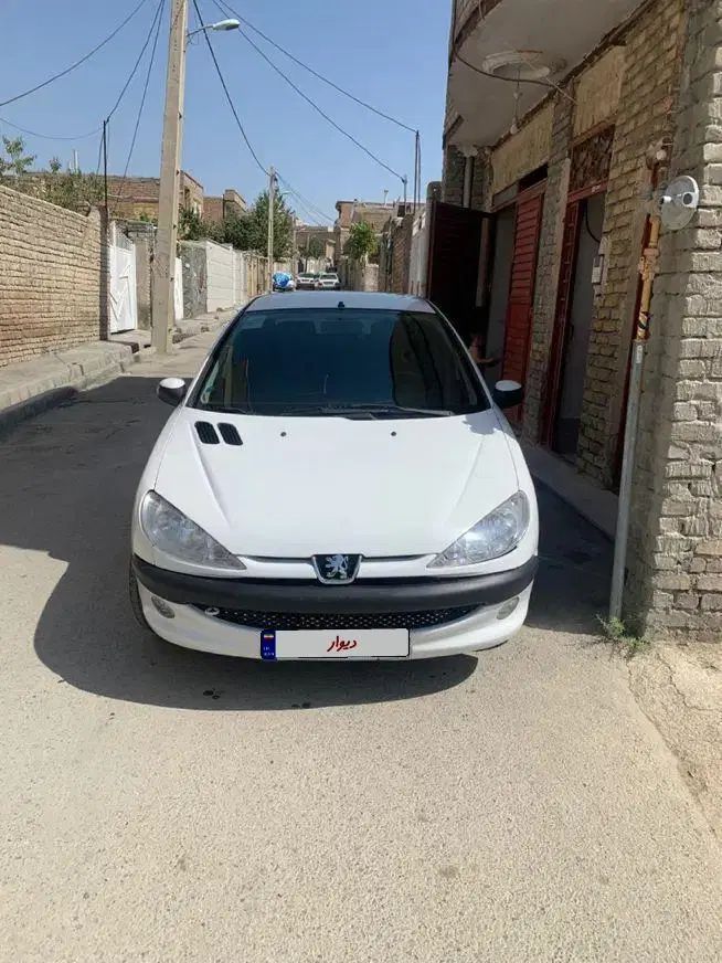 پژو ۲۰۶ صندوق دار v8 - 1394