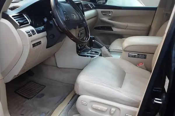 لکسوس LX 570 فول - 2013