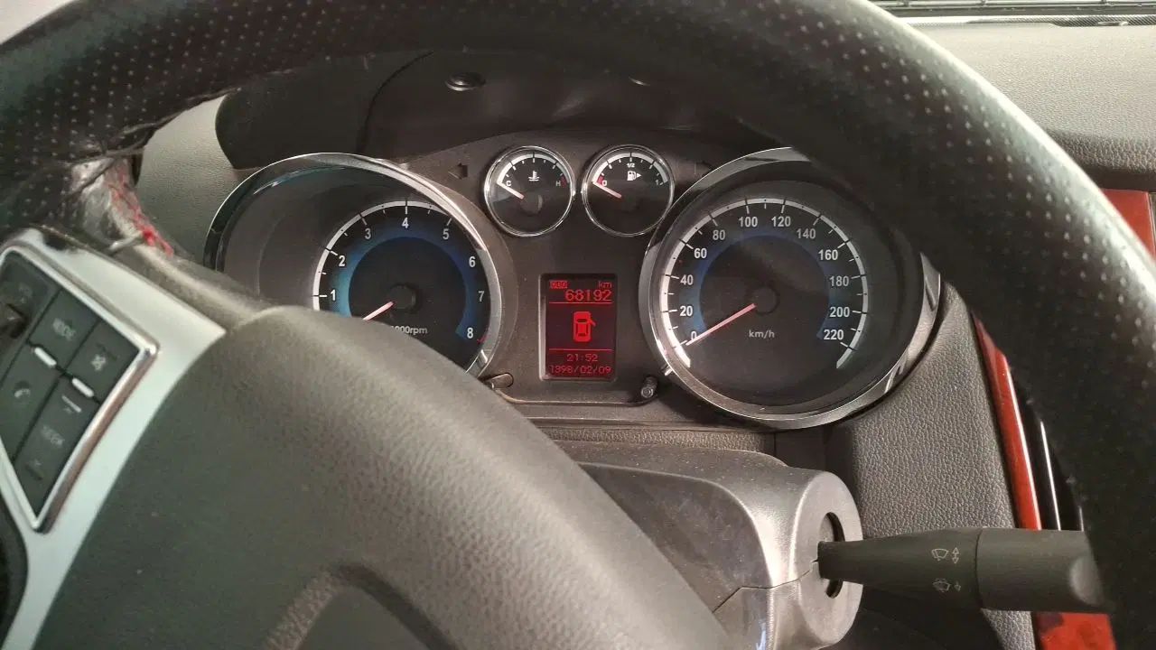 دنا پلاس توربو 6 دنده - 1401