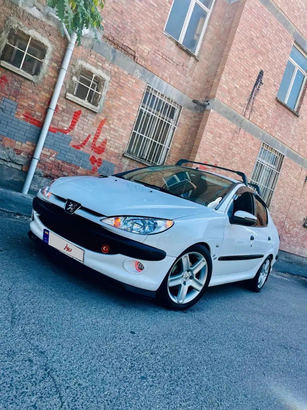 پژو ۲۰۶ صندوق دار v8 - 1390