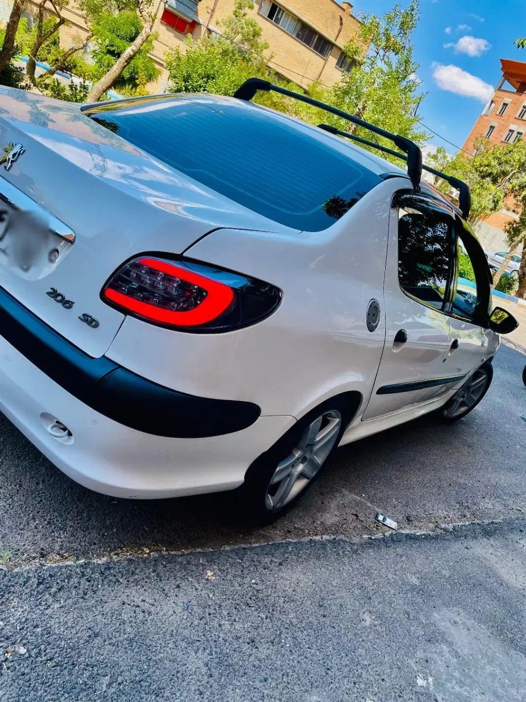 پژو ۲۰۶ صندوق دار v8 - 1390