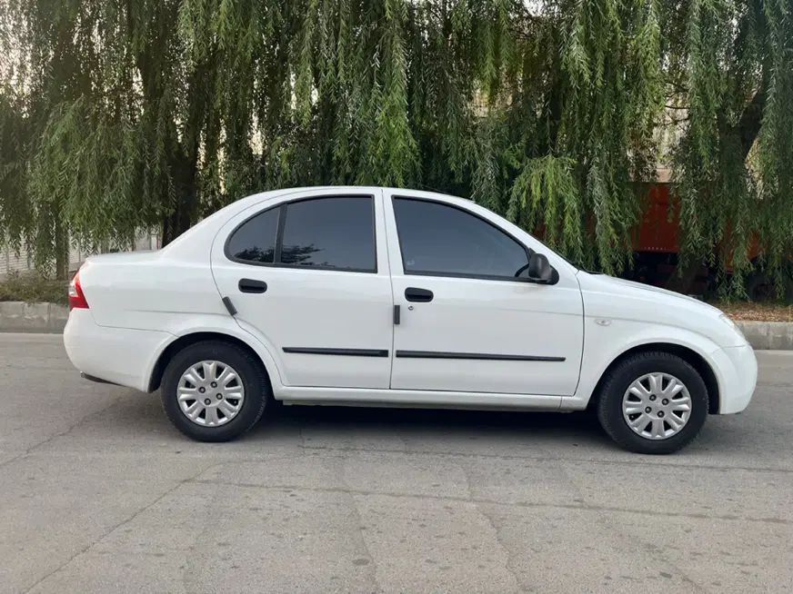 تیبا صندوق دار SX - 1400