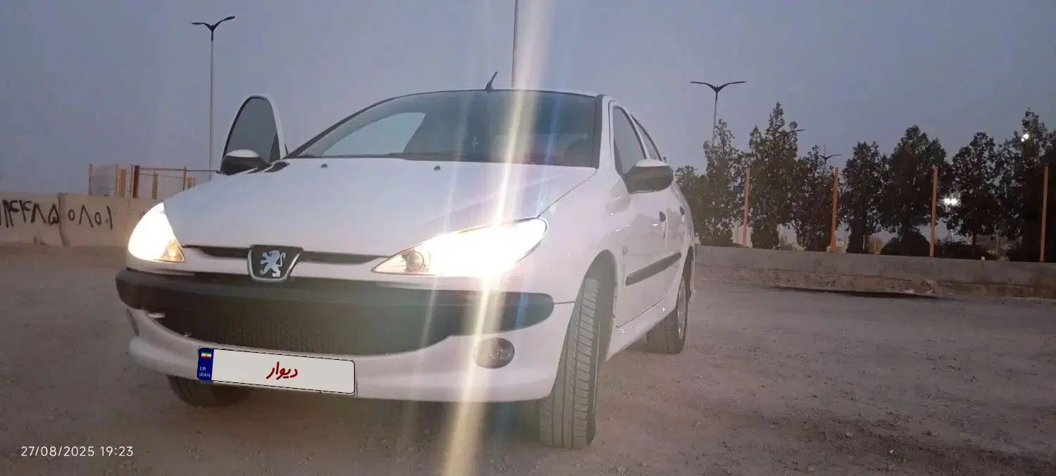 پژو ۲۰۶ صندوق دار v8 - 1390