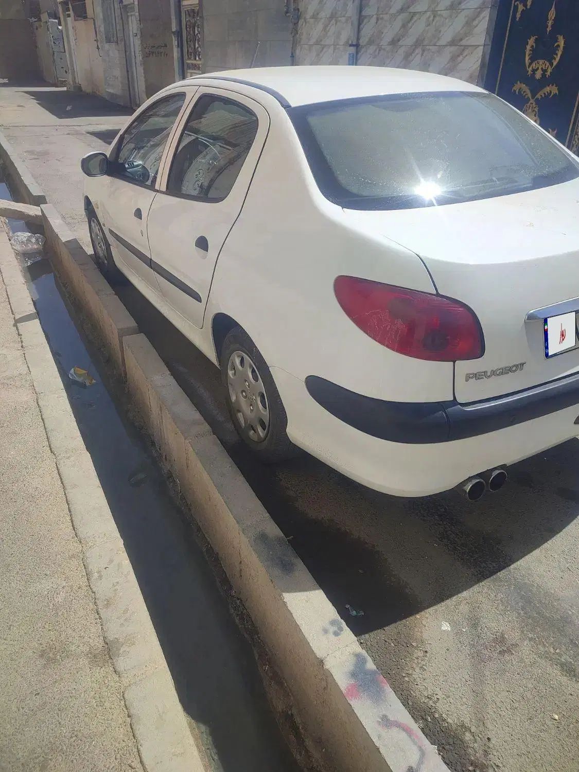 پژو ۲۰۶ صندوق دار v8 - 1395