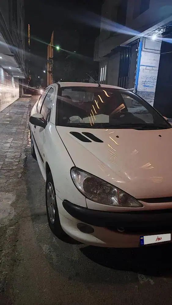پژو ۲۰۶ صندوق دار v8 - 1393