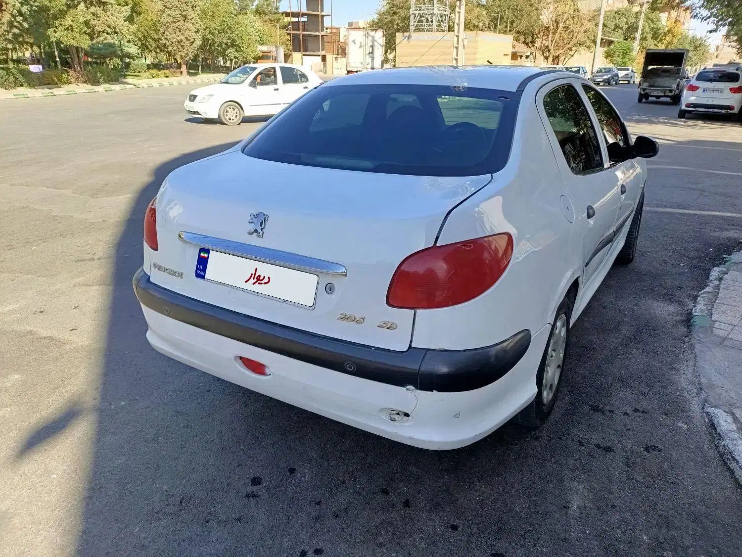 پژو ۲۰۶ صندوق دار v8 - 1393