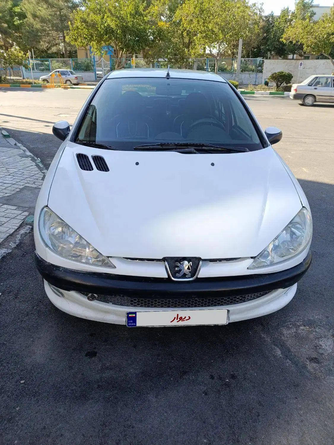 پژو ۲۰۶ صندوق دار v8 - 1393