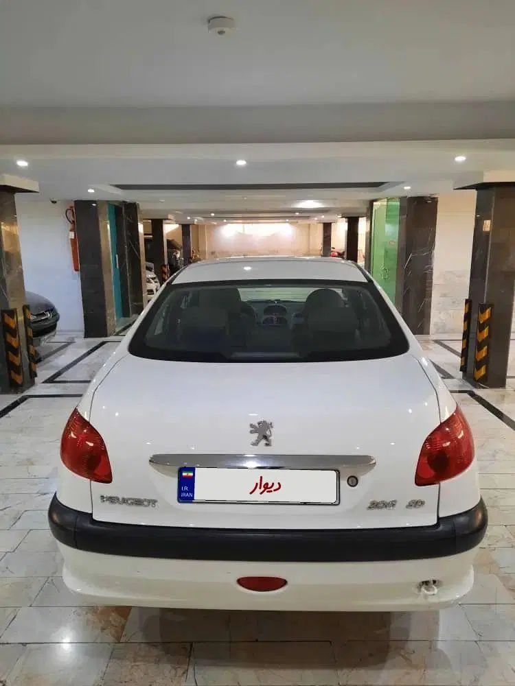 پژو ۲۰۶ صندوق دار v8 - 1396