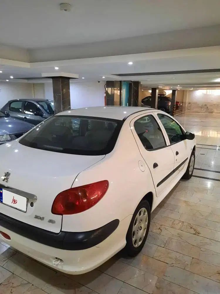 پژو ۲۰۶ صندوق دار v8 - 1396