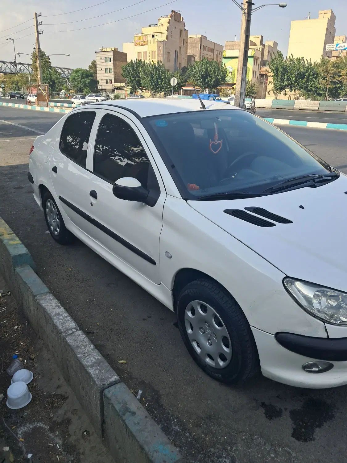پژو ۲۰۶ صندوق دار v8 - 1391