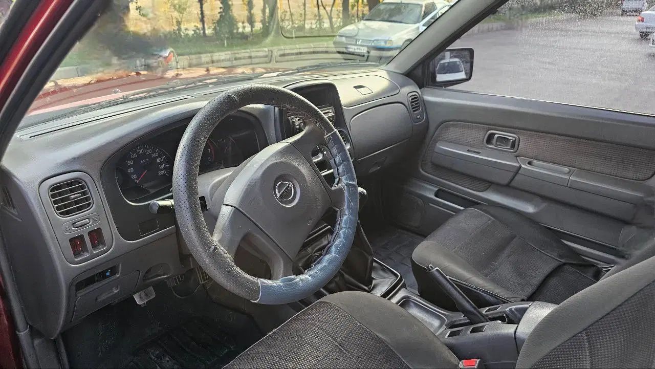 نیسان رونیز دنده‌ای - 1388