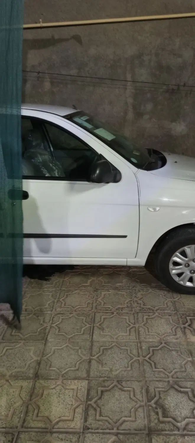 تیبا صندوق دار SX - 1401
