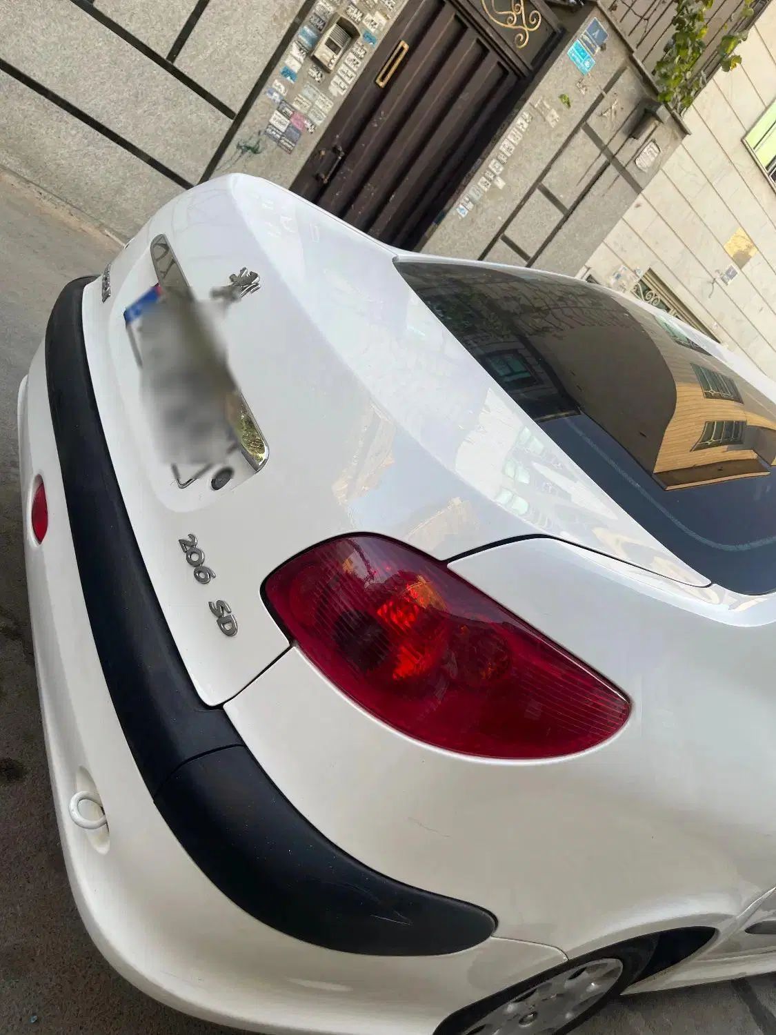 پژو ۲۰۶ صندوق دار v8 - 1392