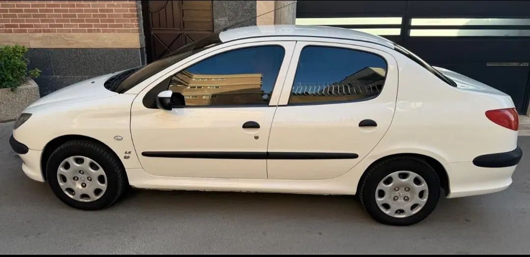 پژو ۲۰۶ صندوق دار v8 - 1399
