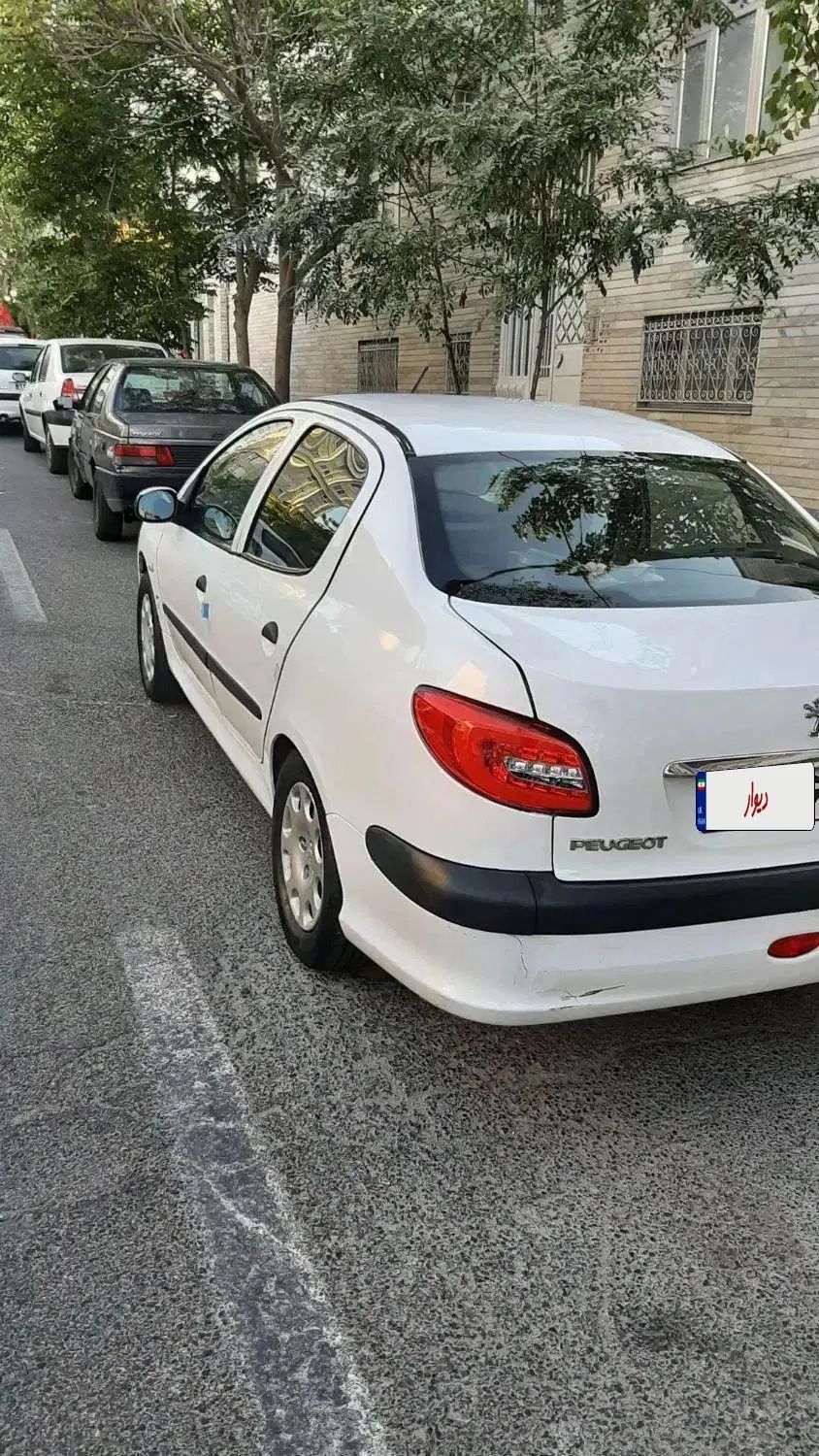 پژو ۲۰۶ صندوق دار v8 - 1393