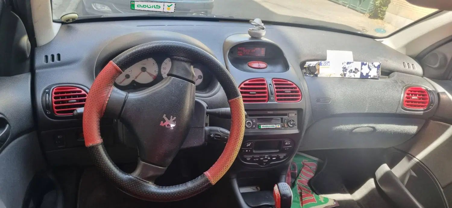 پژو ۲۰۶ صندوق دار v8 - 1396