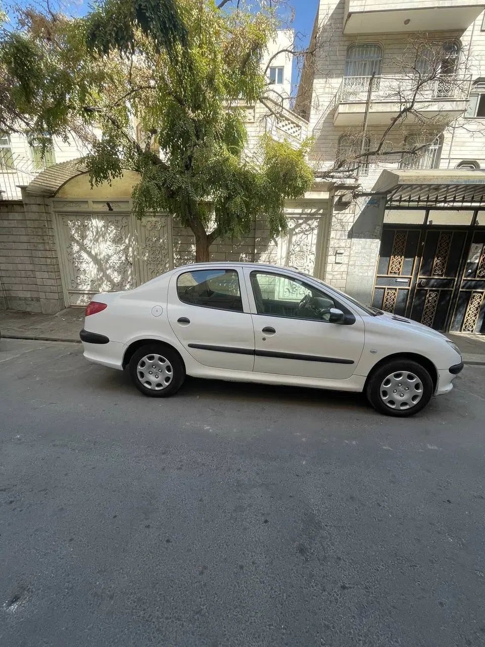 پژو ۲۰۶ صندوق دار v8 - 1395