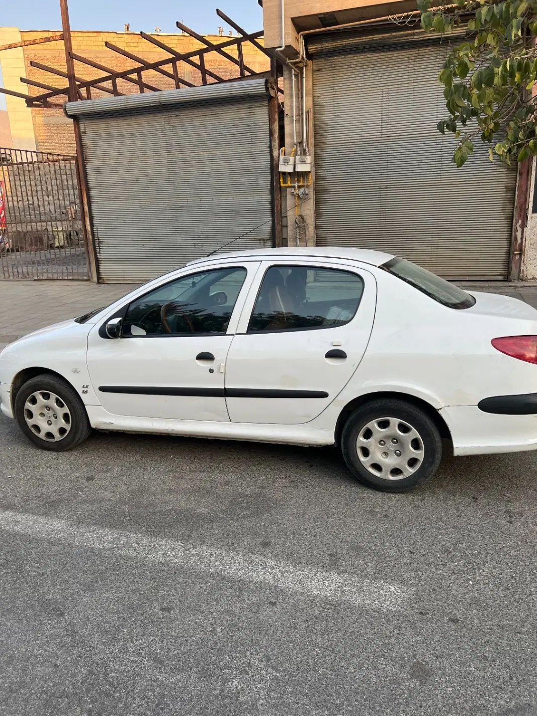 پژو ۲۰۶ صندوق دار v8 - 1394