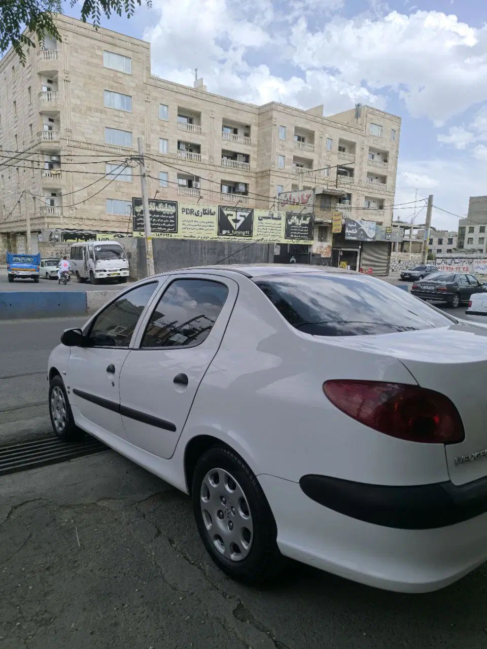 پژو ۲۰۶ صندوق دار v8 - 1396