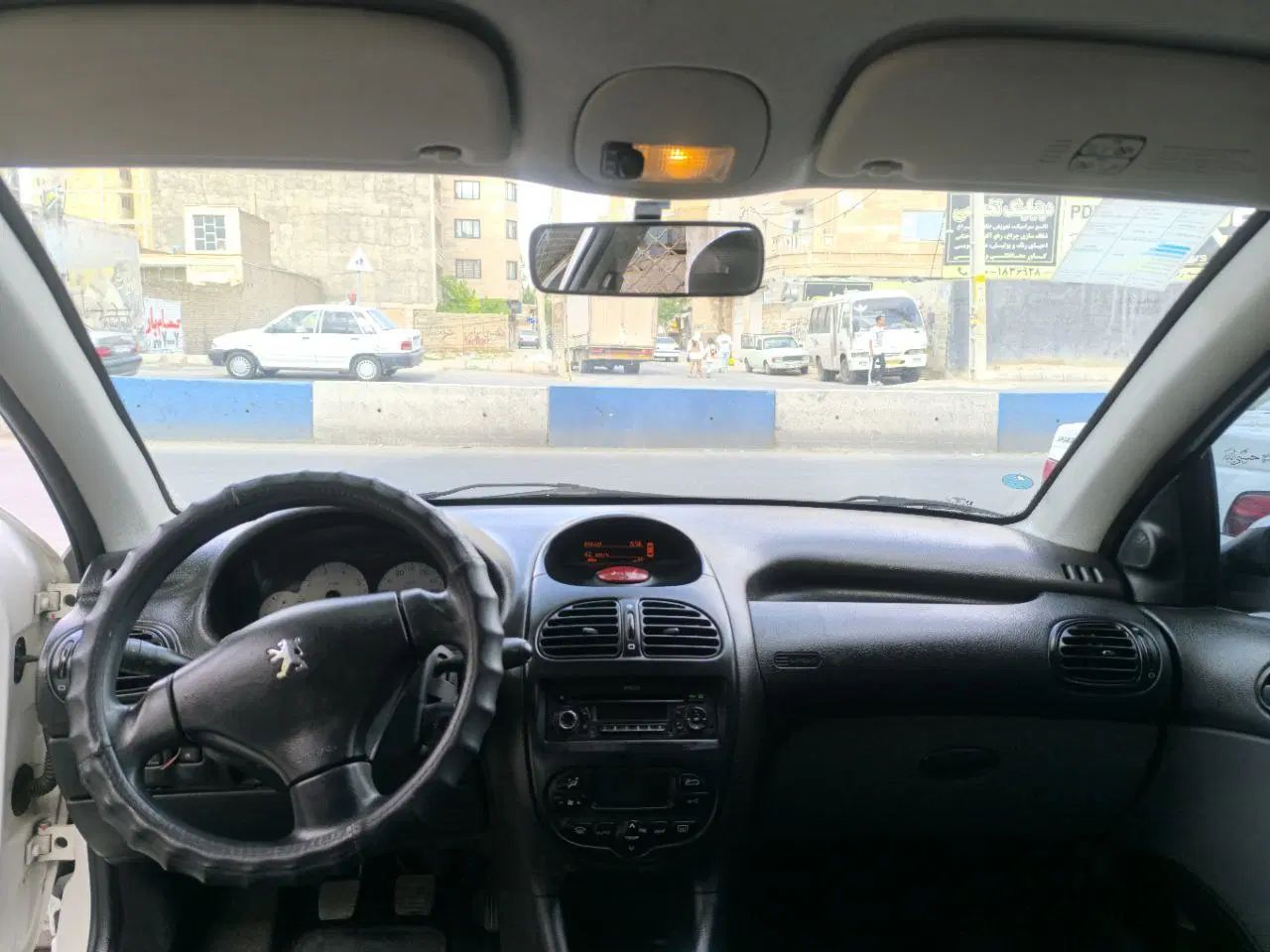 پژو ۲۰۶ صندوق دار v8 - 1396