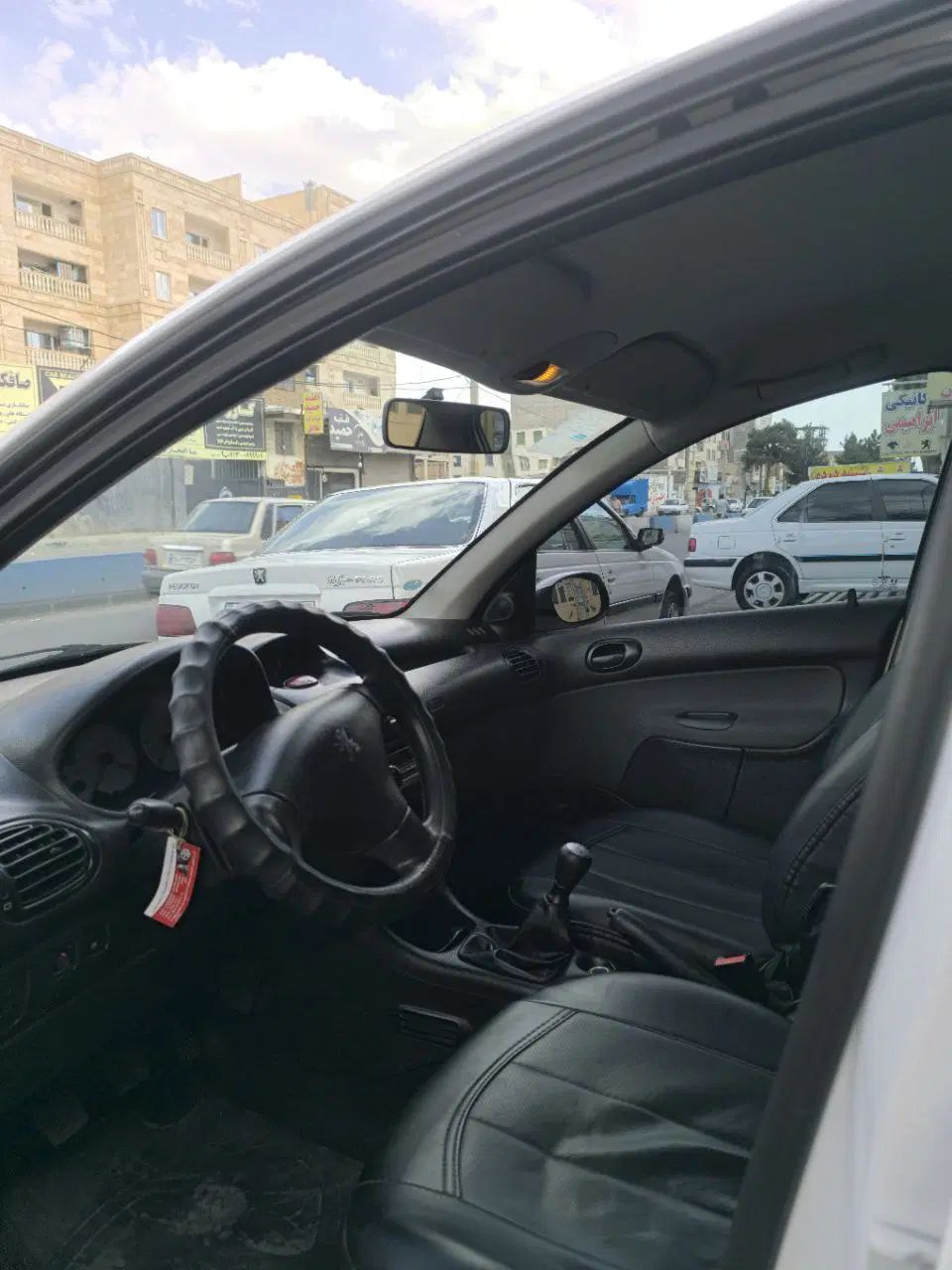 پژو ۲۰۶ صندوق دار v8 - 1396