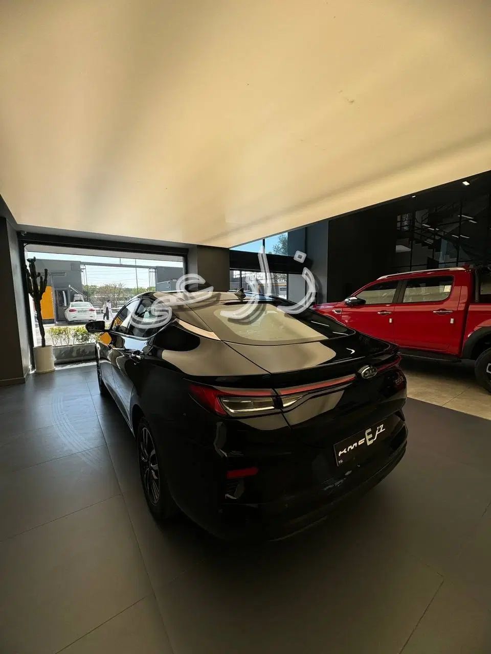 کی ام سی EJ7 ساده - 2024