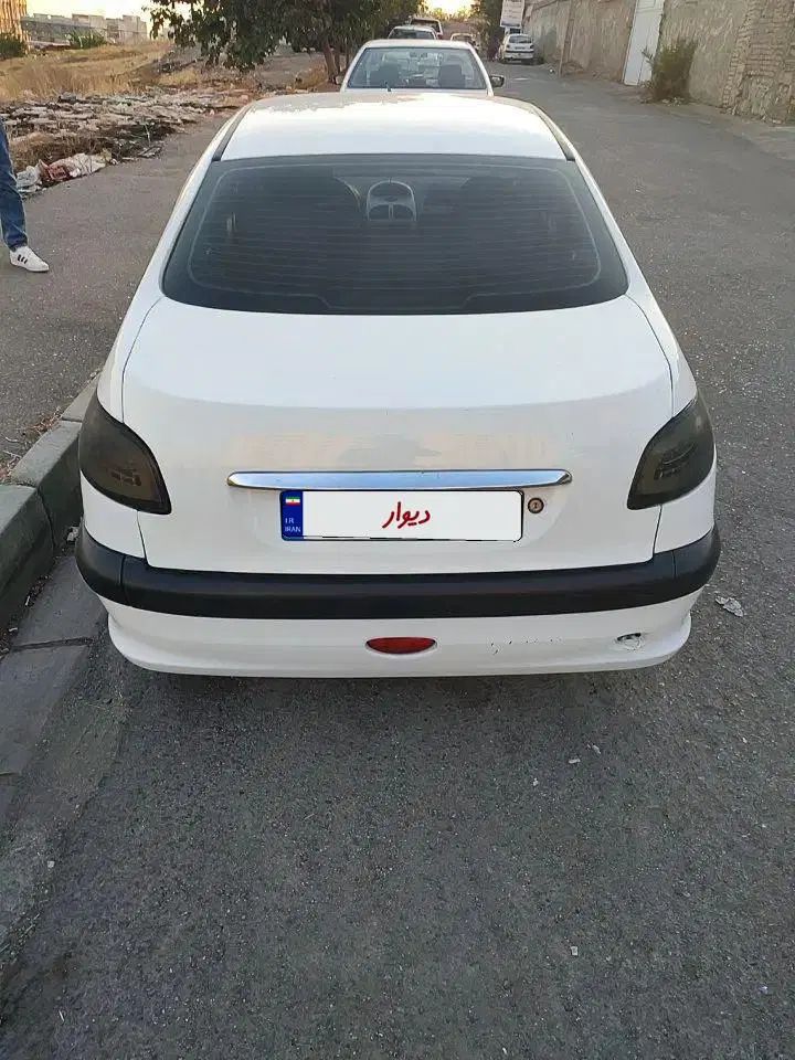پژو ۲۰۶ صندوق دار v8 - 1395