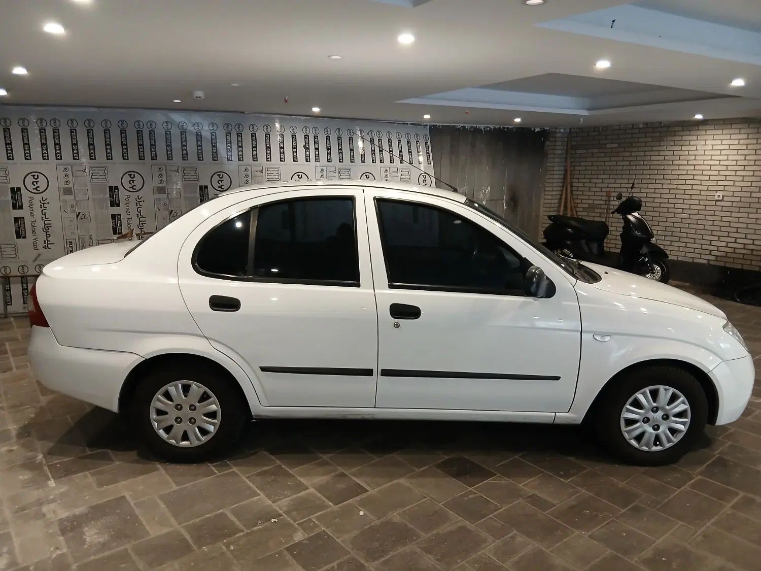 تیبا صندوق دار SX - 1400