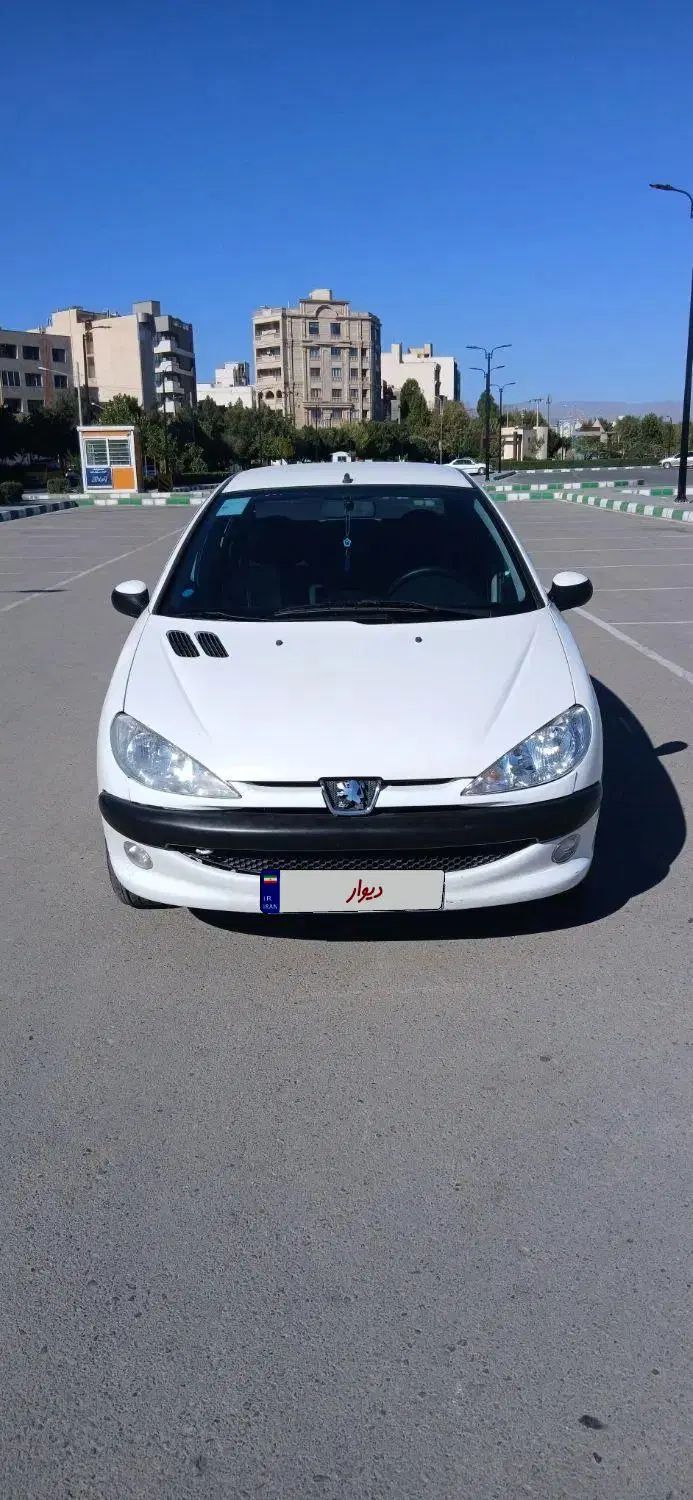 پژو ۲۰۶ صندوق دار v8 - 1396