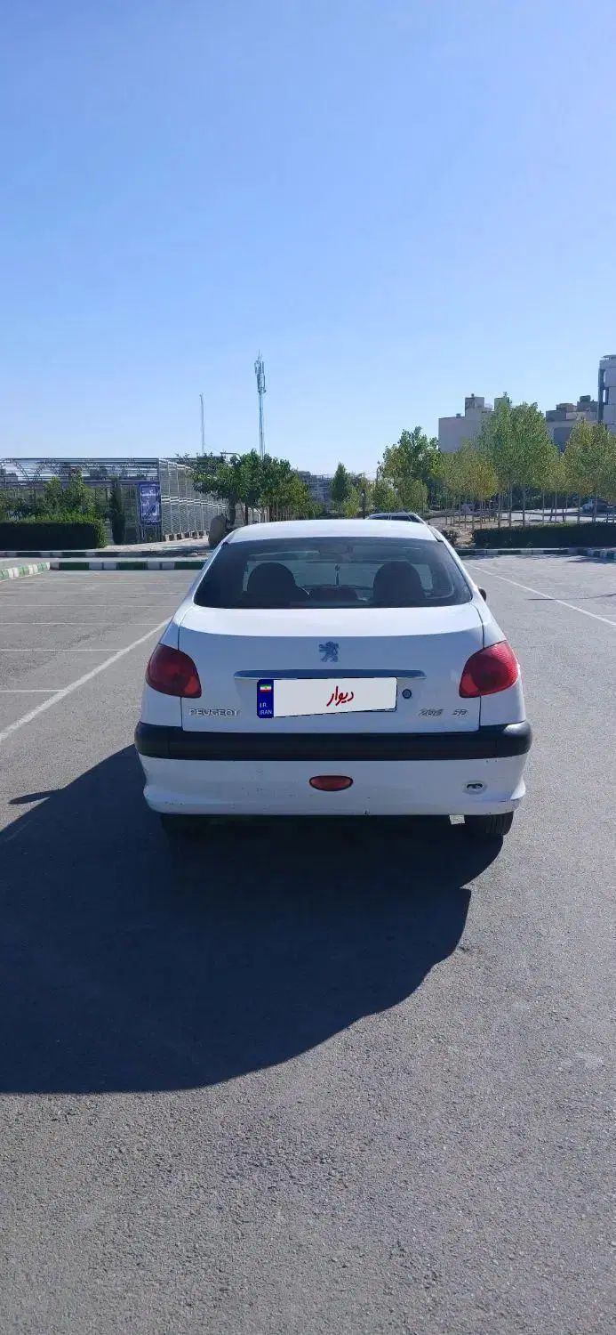 پژو ۲۰۶ صندوق دار v8 - 1396