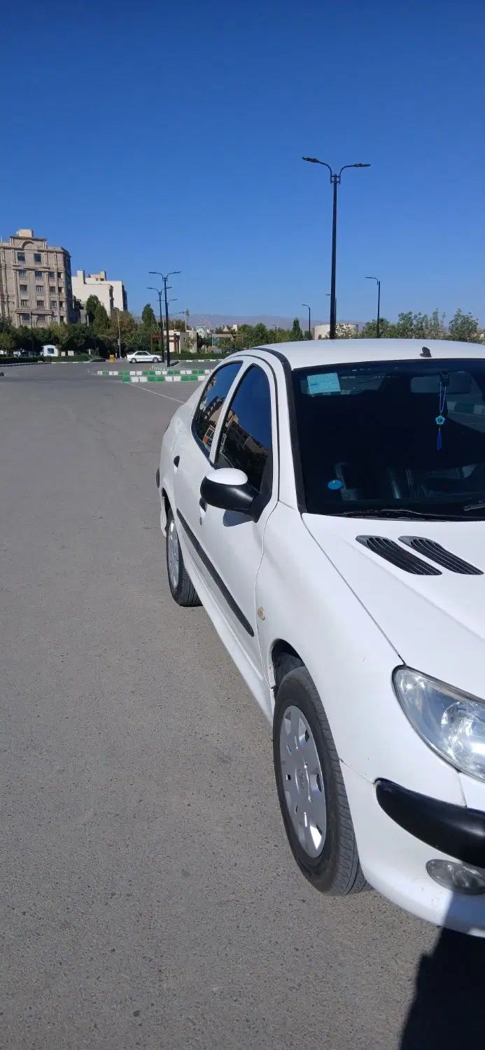 پژو ۲۰۶ صندوق دار v8 - 1396